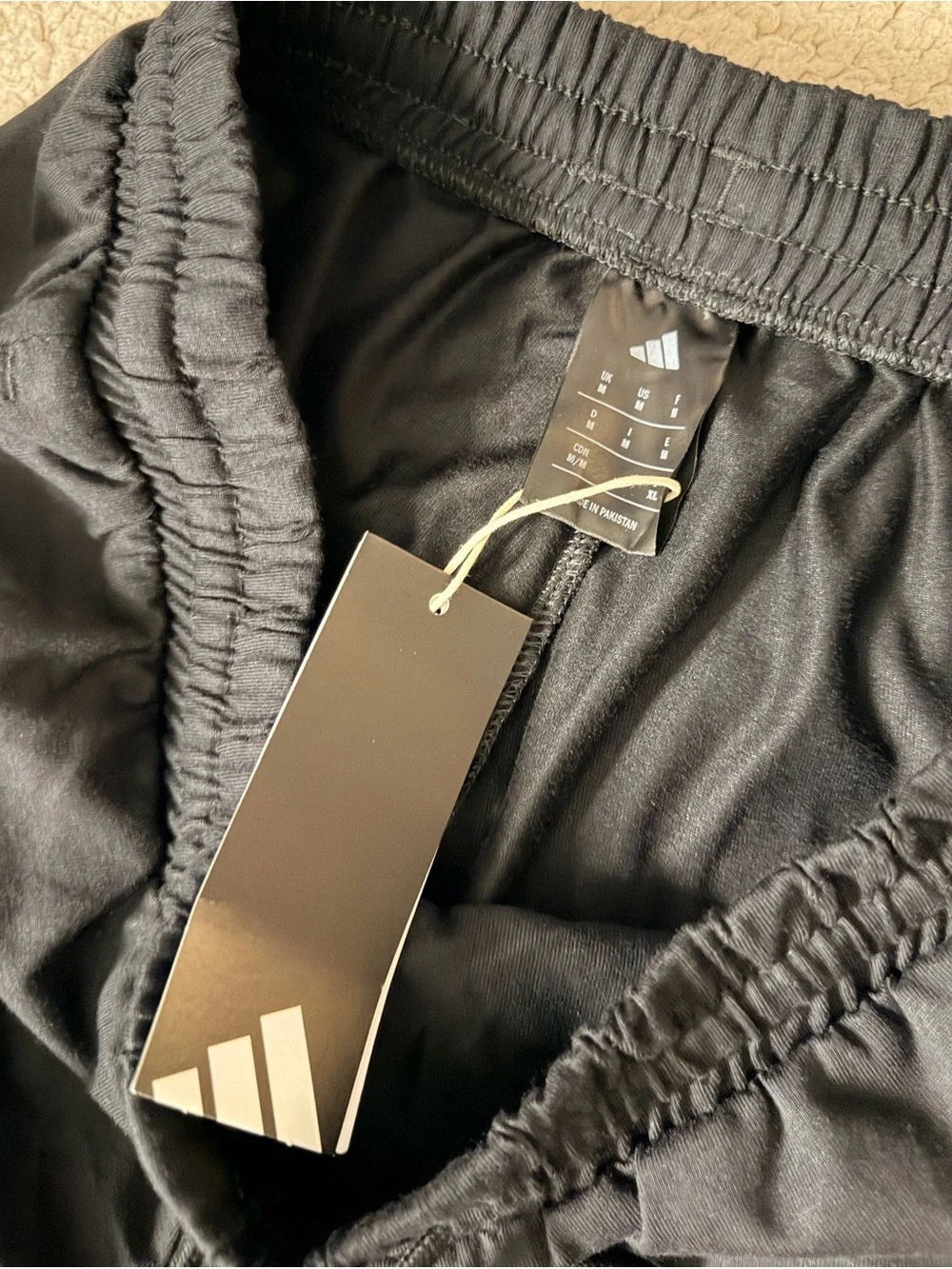 🤍New Adidas Men's Essentials Regular Fit Pants🤍